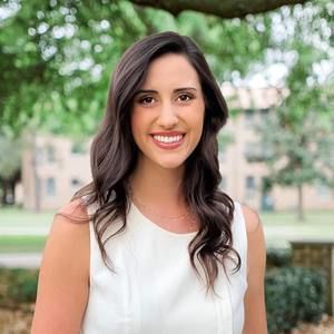 Meet your Posher, Chloe